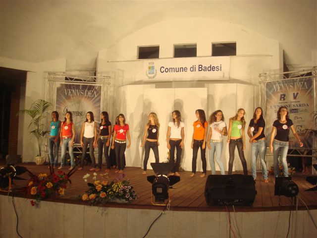 Miss Universe 2008 Badesi